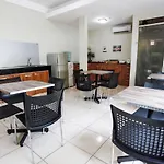 LeGreen Suite Pejompongan